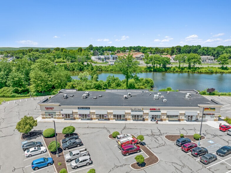 More Photos Of 225-273 Wilbur Cross Hwy, Berlin Unknown For Lease
