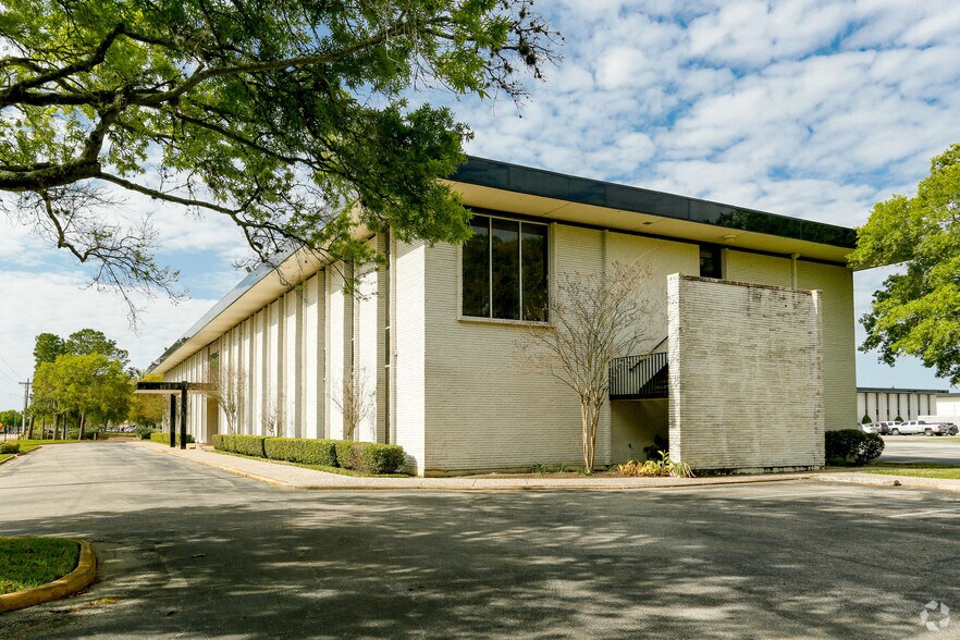 More Photos Of 1115 Gemini St, Houston Loft Creative Space For Lease