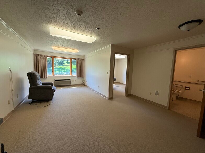 More Photos Of 702 Cedar Ave, Laurel Multifamily For Sale