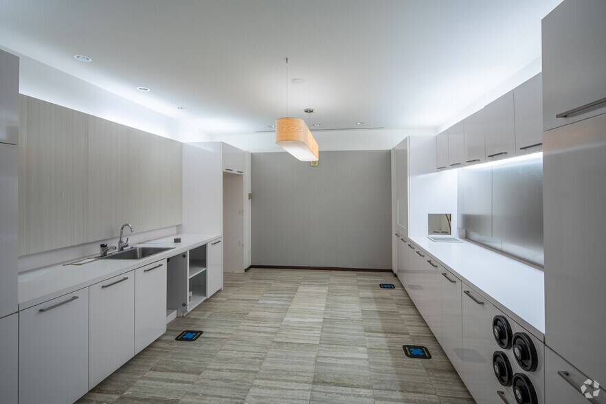 Photo of 39th Floor Ste 