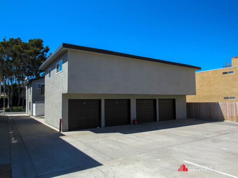 More Photos Of 16972 Lynn Ln, Huntington Beach Apartments For Sale