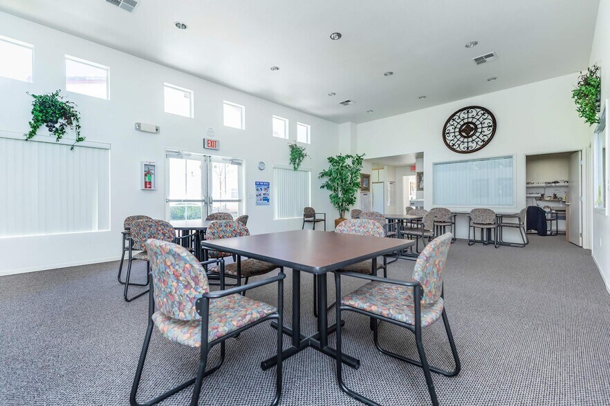 More Photos Of 338 Sherwood Way, Madera Apartments For Sale