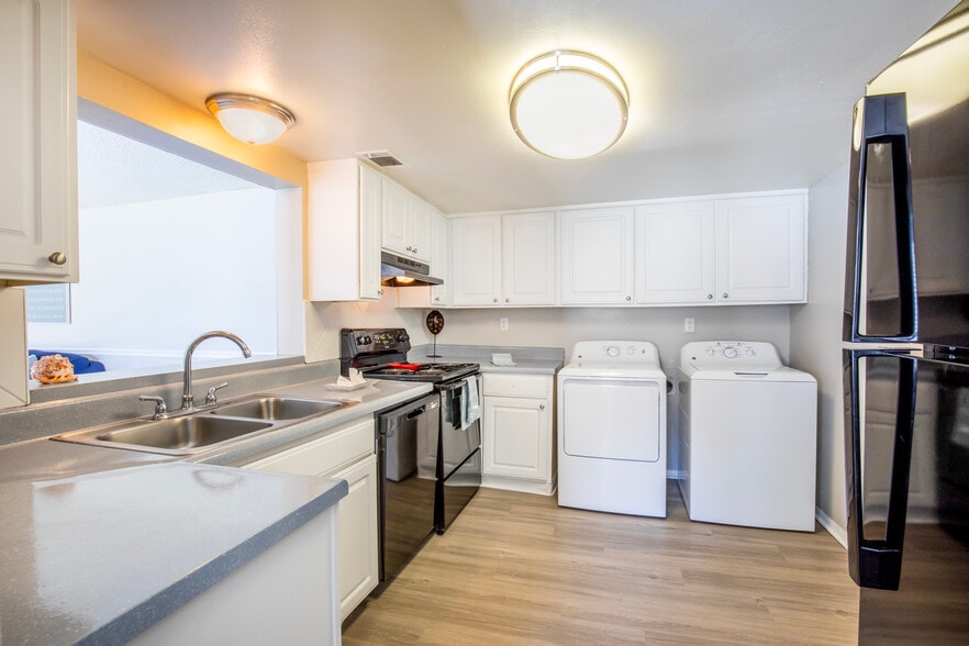 More Photos Of 5473 27th St S, Saint Petersburg Apartments For Sale