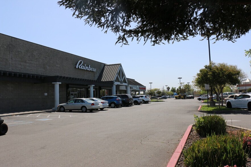 More Photos Of 678 N Wilson Way, Stockton Unknown For Lease