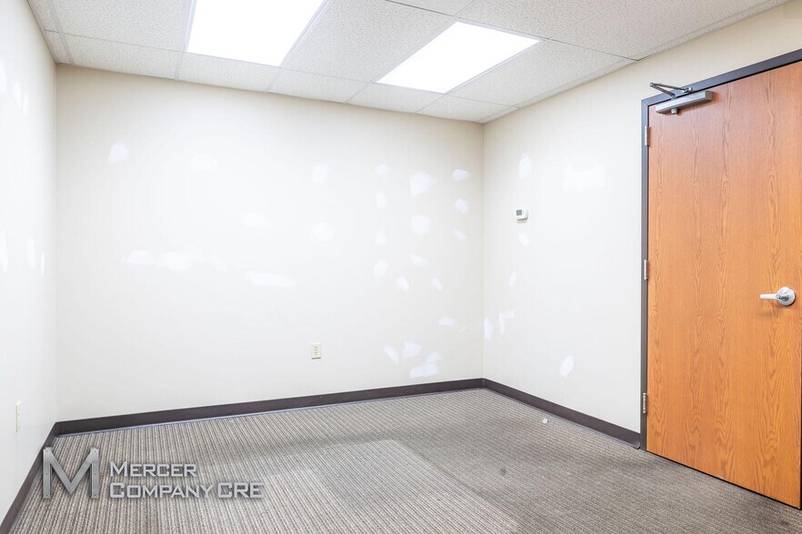 More Photos Of 3613-3621 S Moulton Dr, Oklahoma City Service For Lease