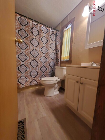 More Photos Of 138 Grey Moss Ct, Ingram Apartments For Sale