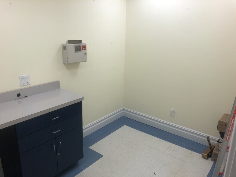 More Photos Of 12 Little Neck Rd, Centerport Storefront Retail Office For Sale