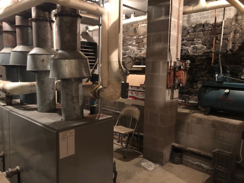 More Photos Of 109 Church St, Palmyra Religious Facility For Sale