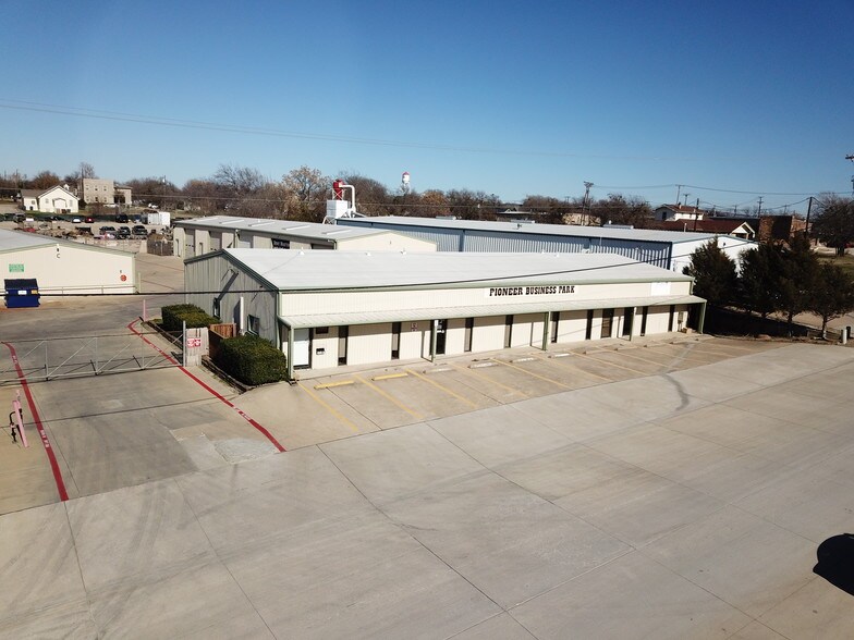 More Photos Of 6950 Eubanks St, Frisco Warehouse For Lease