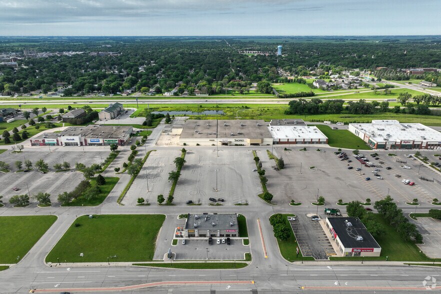 More Photos Of 1209 18th Ave NW, Austin Freestanding For Lease