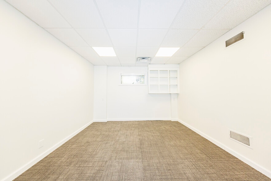 More Photos Of 30-40 E Columbus St, Columbus Unknown For Lease