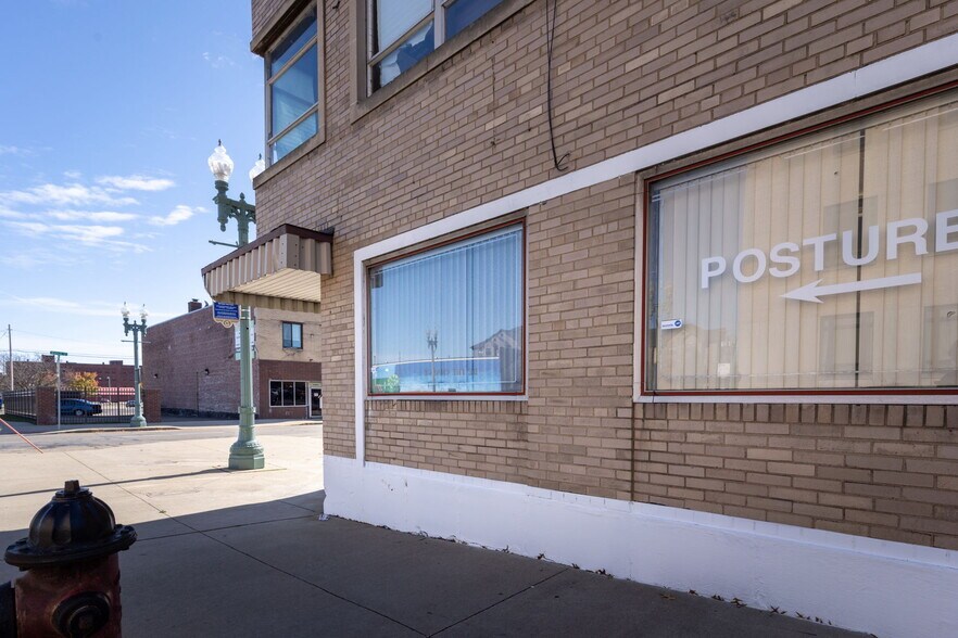 More Photos Of 234-238 6th St NE, Canton General Retail For Sale