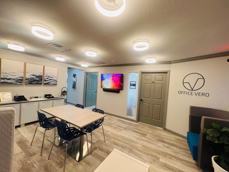 More Photos Of 333 17th St, Vero Beach Coworking Space