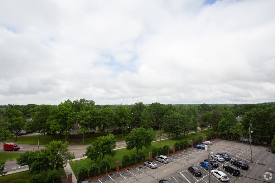 More Photos Of 1 Westinghouse Plz, Hyde Park Office For Lease