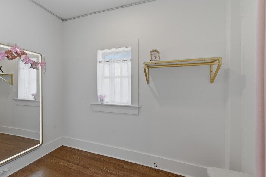 More Photos Of 203 N 11th St, Nashville Storefront Retail Office For Sale