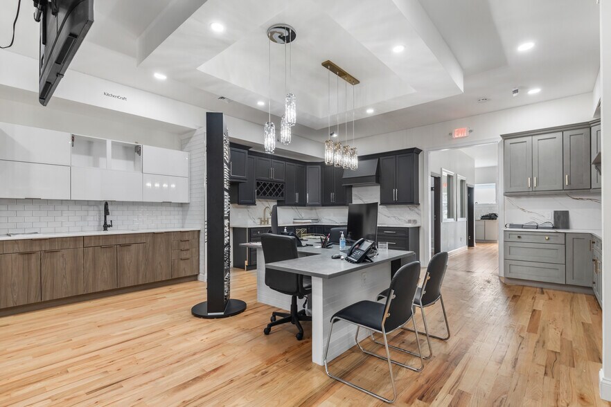 More Photos Of 390 Ramapo Valley Rd, Oakland Freestanding For Lease