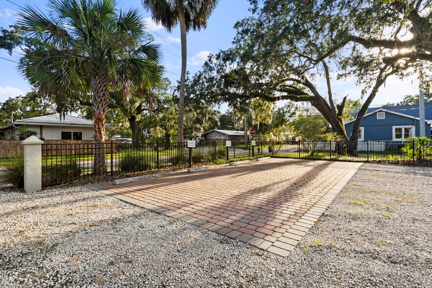 More Photos Of 19 Riberia St, Saint Augustine Office For Sale