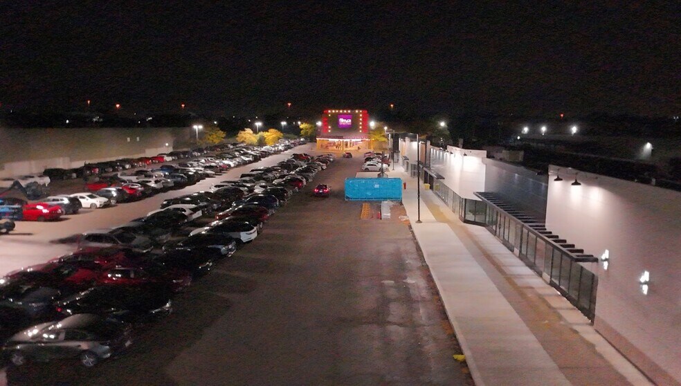 More Photos Of 171 Speers Rd, Oakville Storefront For Lease