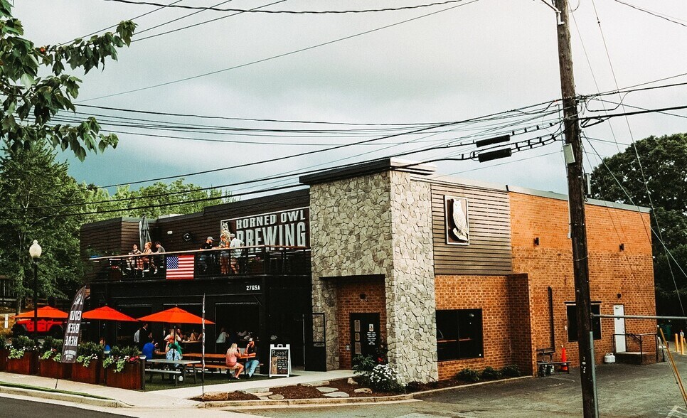 More Photos Of 2765 S Main St, Kennesaw Storefront For Lease