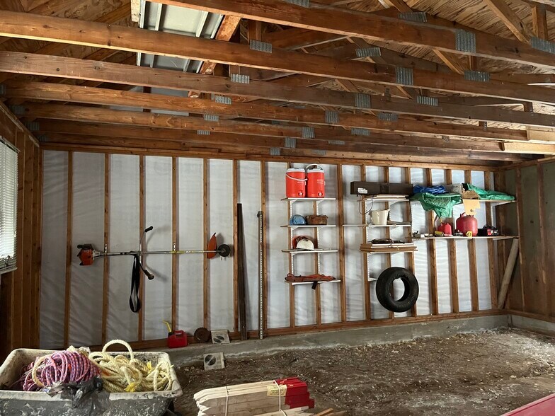 More Photos Of 825 Village Quarter Rd, West Dundee Office Residential For Sale