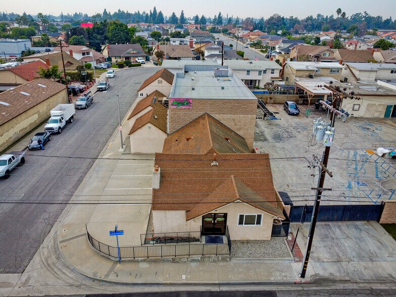 More Photos Of 17303 Roseton Ave, Artesia Warehouse For Lease
