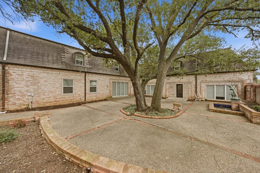 More Photos Of 701 N New Rd, Waco Apartments For Sale