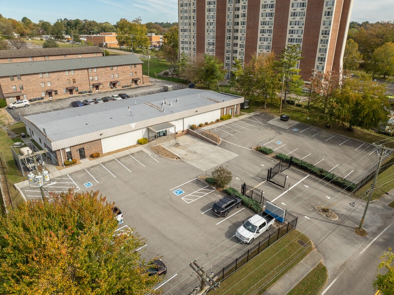 More Photos Of 4440 Walker Blvd, Knoxville Flex For Sale