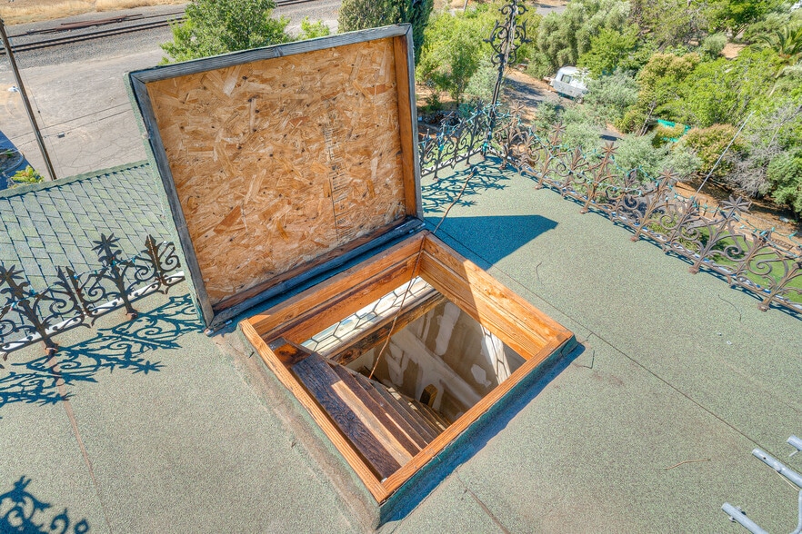 More Photos Of 2109 Robinson St, Oroville Specialty For Sale