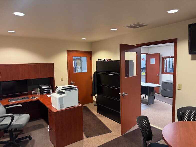 More Photos Of 2610 Seiferth Rd, Madison Warehouse For Sale