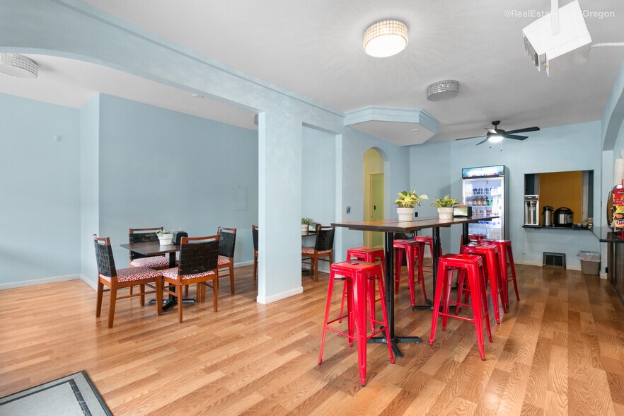 More Photos Of 1933-1937 Pacific Ave, Forest Grove General Retail For Sale