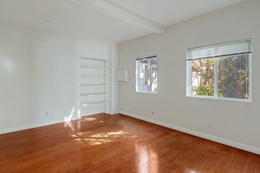 More Photos Of 1411-1413 Cloverfield Blvd, Santa Monica Apartments For Sale