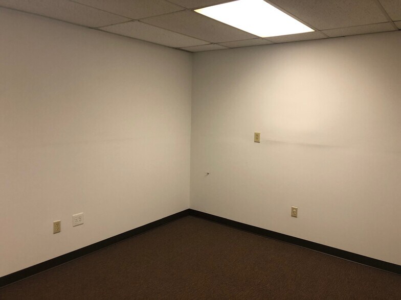 More Photos Of 3956 Staunton Tpke, Parkersburg Light Distribution For Lease
