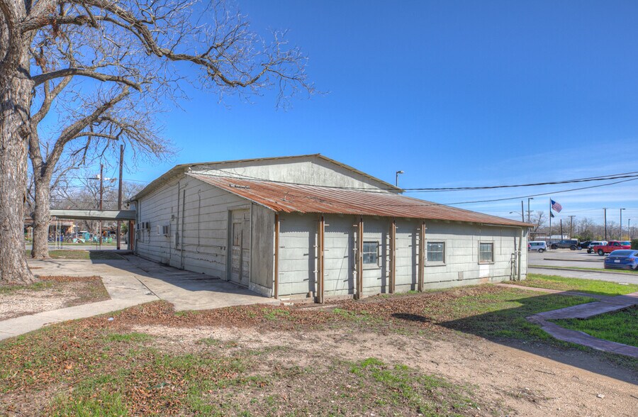 More Photos Of 650-664 S Seguin Ave, New Braunfels Land For Sale