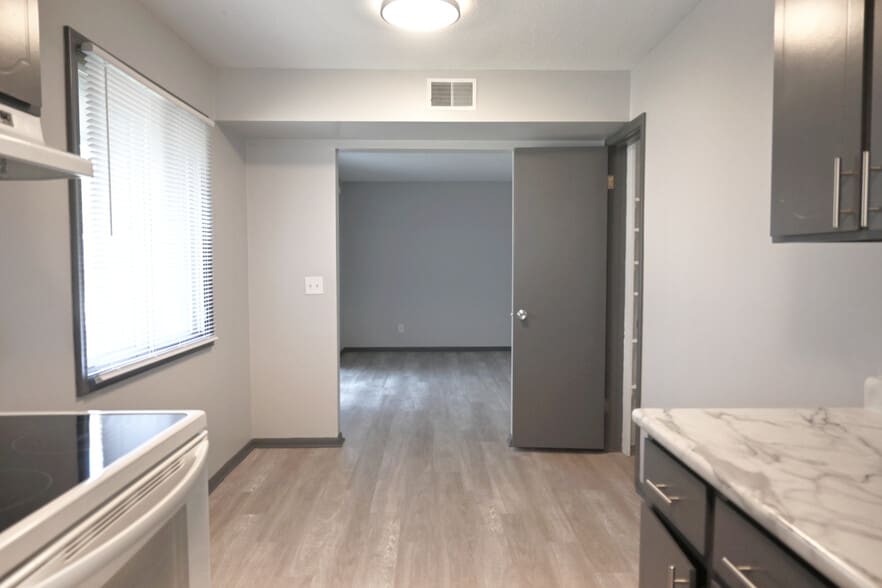 More Photos Of 809 N 121st St, Omaha Apartments For Sale