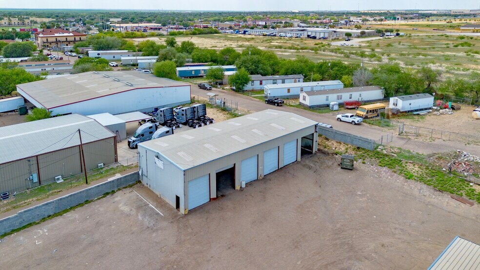 More Photos Of 8210 San Gabriel Dr, Laredo Warehouse For Lease