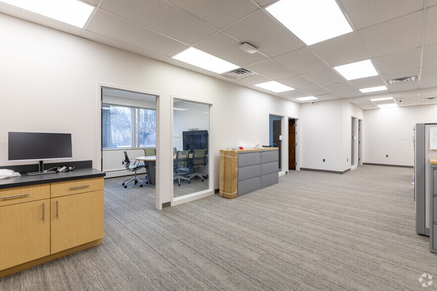 More Photos Of 101 Grovers Mill Rd, Lawrenceville Office For Lease