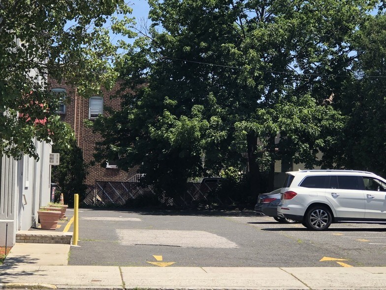 More Photos Of 742 Bergen Blvd, Ridgefield Loft Creative Space For Lease