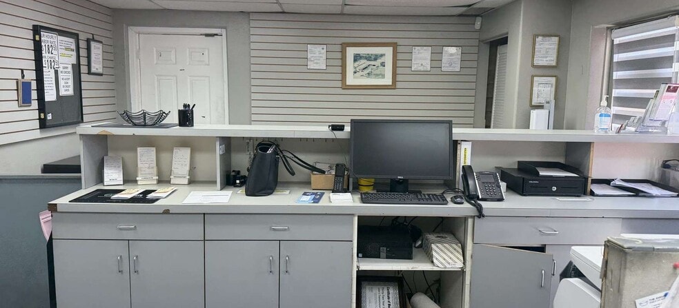 More Photos Of 1880 Sinaloa Rd, Simi Valley Auto Repair For Sale