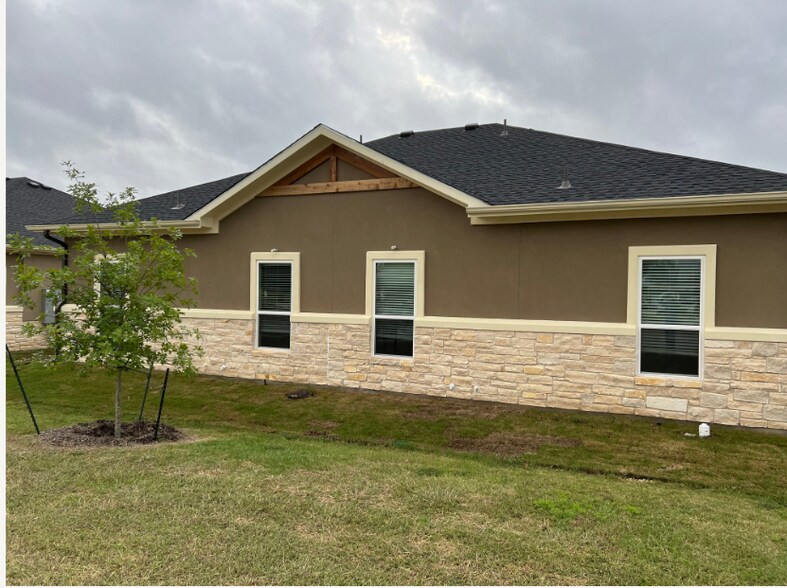 More Photos Of 1640 Highland Falls Dr, Leander Office For Lease