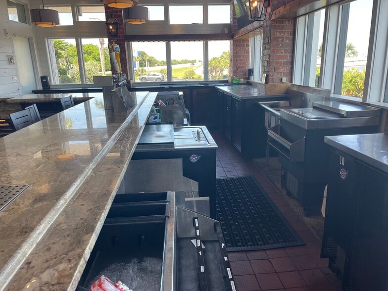 More Photos Of 905 E Gregory St, Pensacola Restaurant For Sale