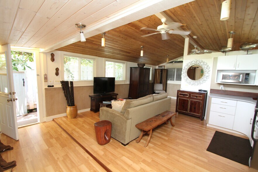 More Photos Of 40 Ae Pl, Paia Apartments For Sale