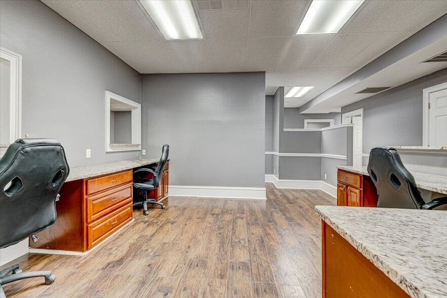 More Photos Of 7175 Jonesboro Rd, Morrow Office For Lease