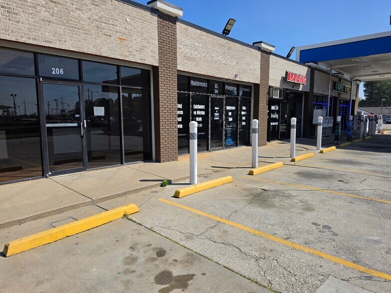 More Photos Of 7295 Highway 85, Riverdale Unknown For Lease