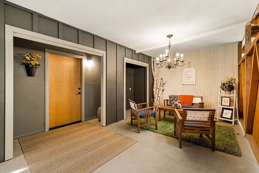 More Photos Of 49198 McKenzie Hwy, Vida Hospitality For Sale