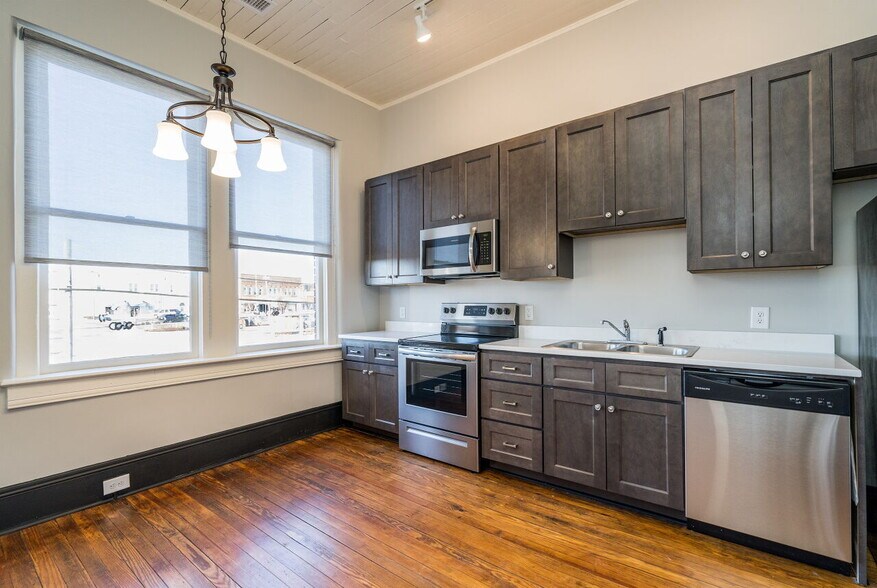 More Photos Of 201 Chatham St, Sanford Office Residential For Sale