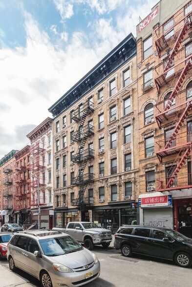 More Photos Of 135-137 Eldridge St, New York Apartments For Sale