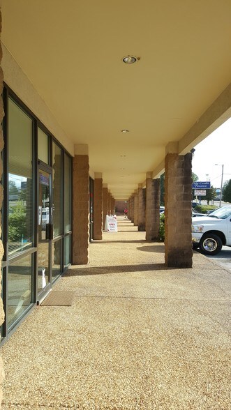 More Photos Of 3941-3965 Victory Dr, Columbus Storefront Retail Office For Lease