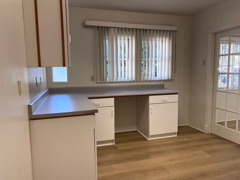 More Photos Of 102 N Milpas St, Santa Barbara Office For Sale