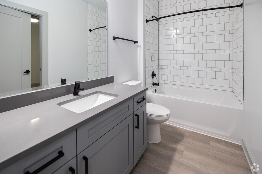 More Photos Of 1148 N Main St, Jacksonville Apartments For Lease