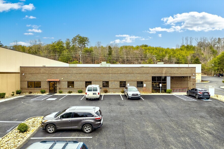 More Photos Of 115 Union Valley Rd, Oak Ridge Light Distribution For Lease